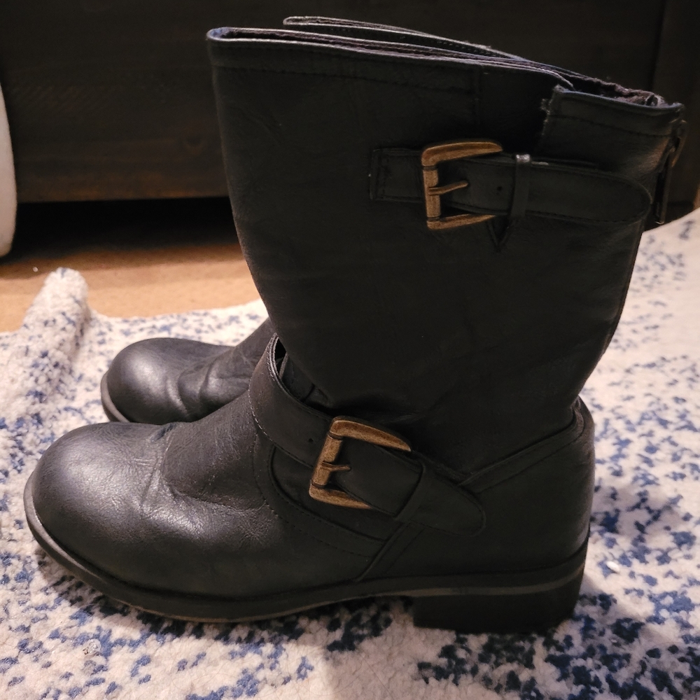 Madden Girl Super comfy boots